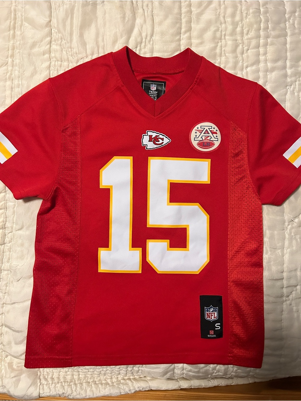 Patrick Mahomes NFL Kansas City Chiefs Youth Red V-Neck NFL Jersey with patch - Picture 2 of 3